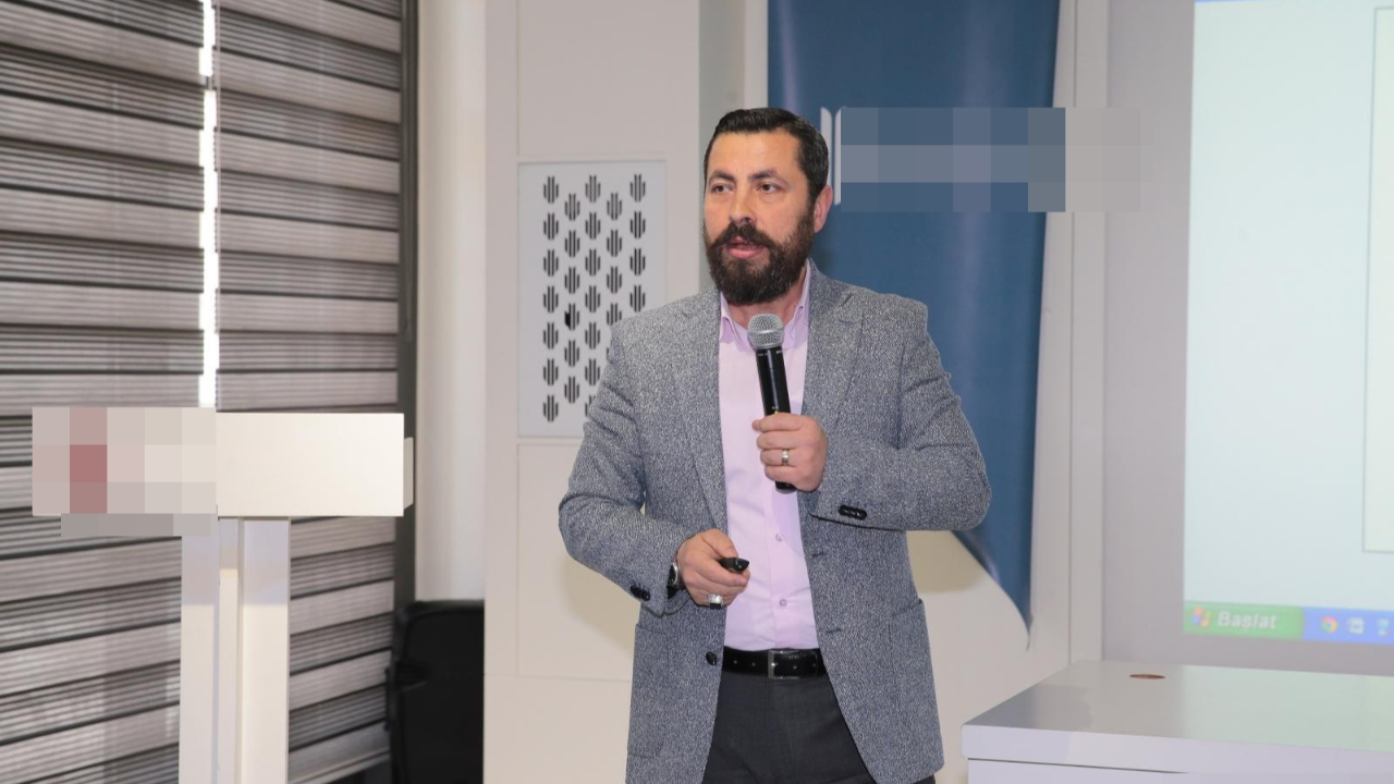 Anapalı: Atatürk kadınları çırılçıplak havuza soktu!