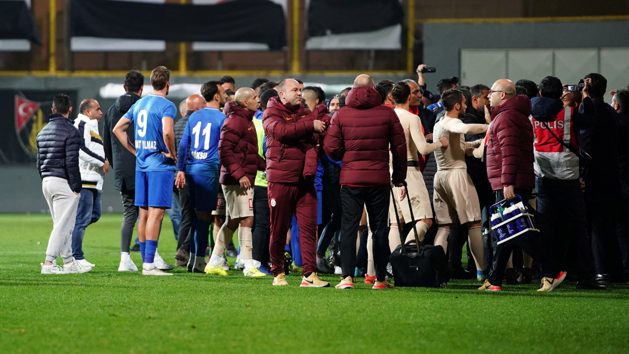 Tuzlaspor Teknik Direktörü Gürses Kılıç’tan Muslera’ya sert sözler!