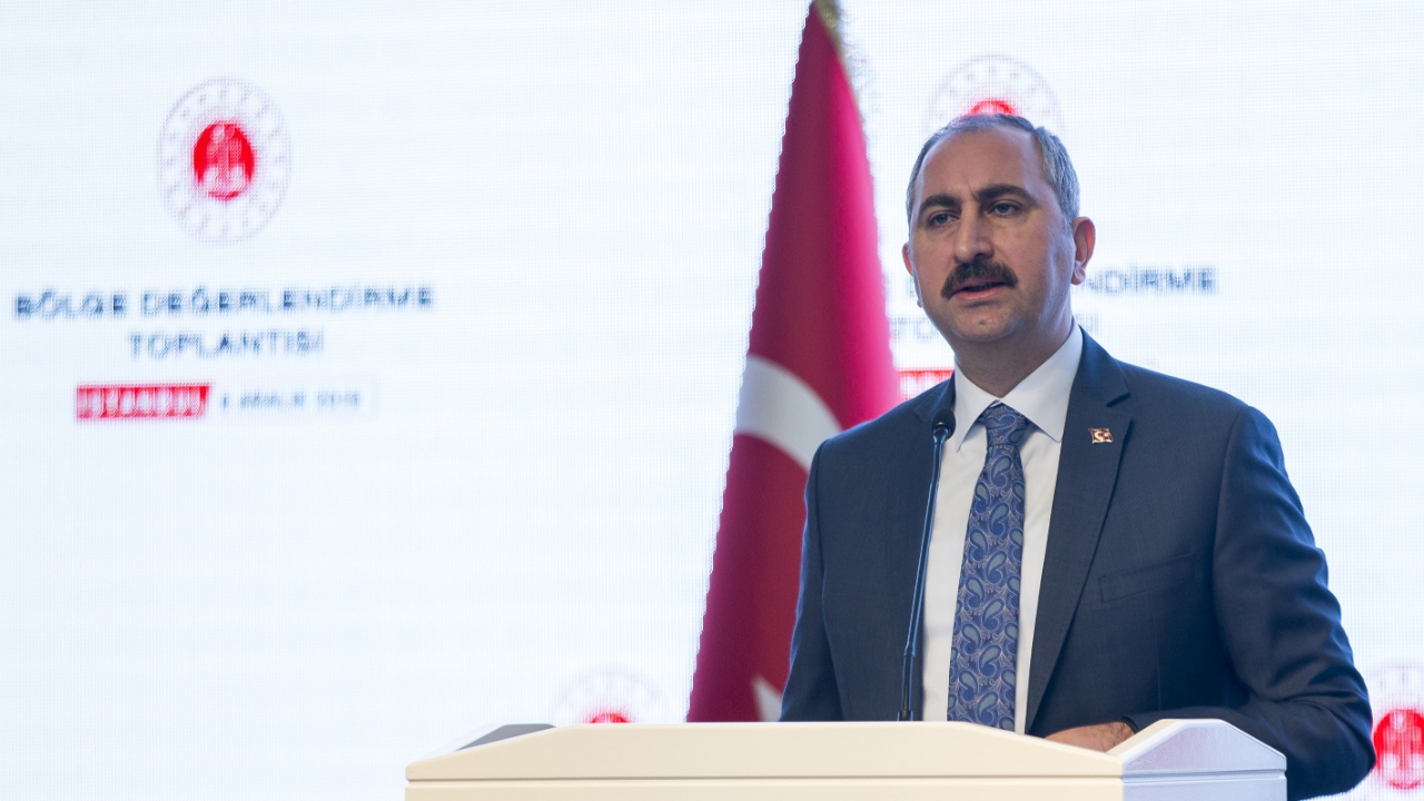 Bakan Gül'den kadına şiddete karşı genelge!
