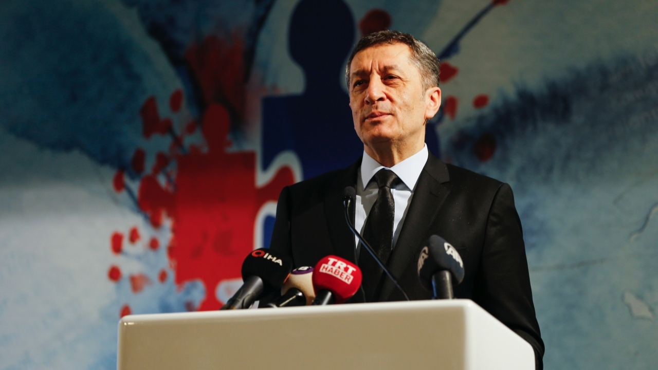 Bakan Selçuk'tan Doğa Koleji açıklaması!