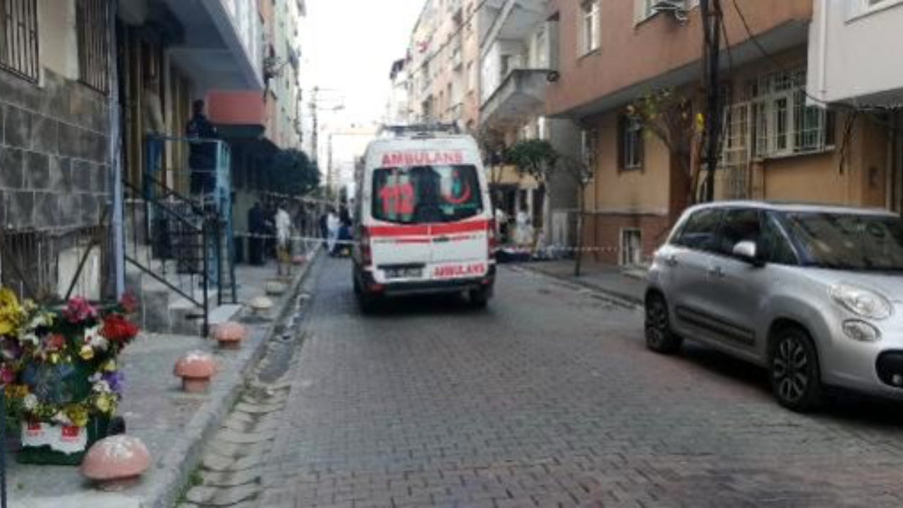 Üzerine tiner dökerek kendisini yaktı!