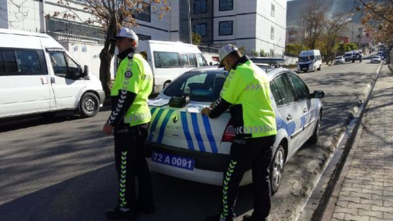 Batman'da trafik polisi, karısına ceza yazdı!