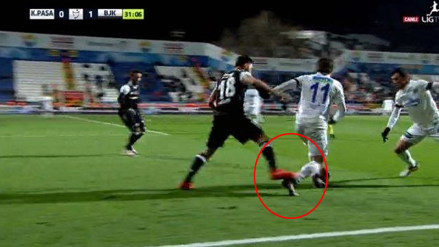 Kasımpaşa - Beşiktaş maçında bu pozisyon çok tartışılacak!