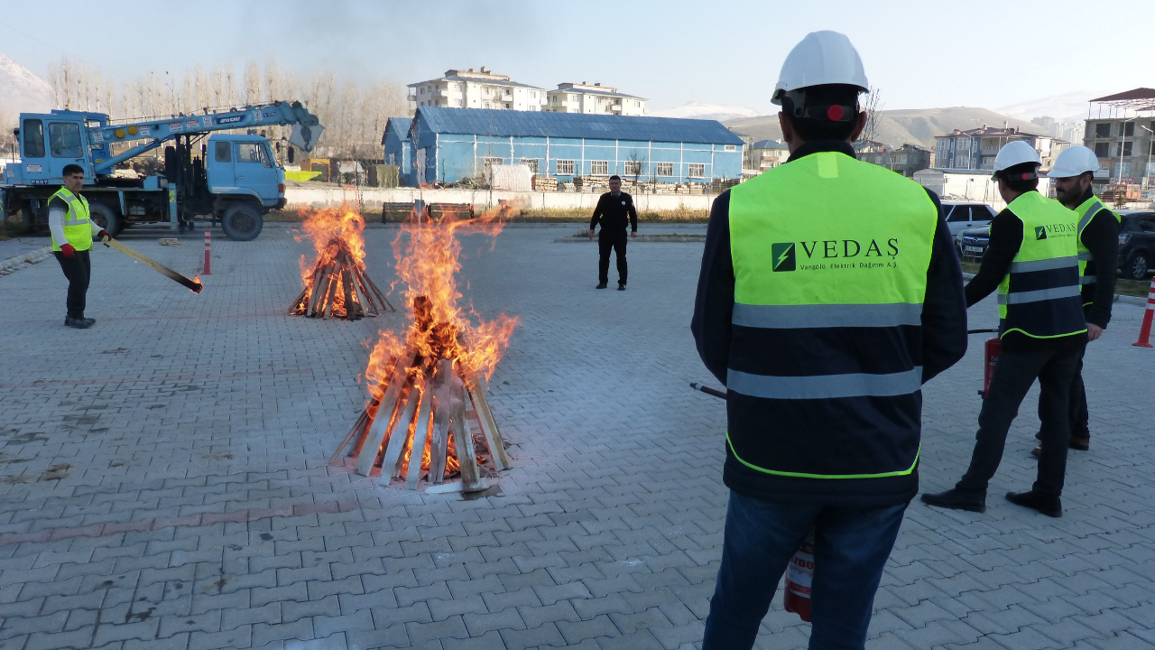 VEDAŞ eğitimlerine devam ediyor!