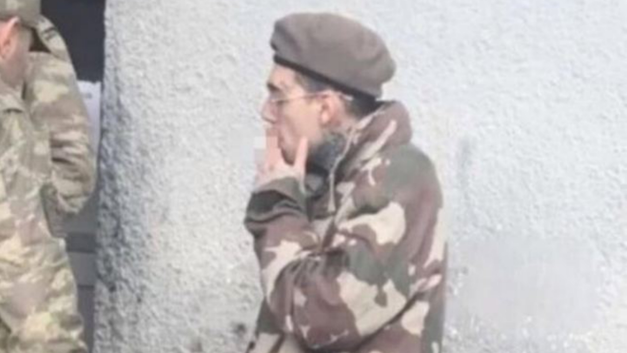 "Götür beni içtimaya aya aya..."