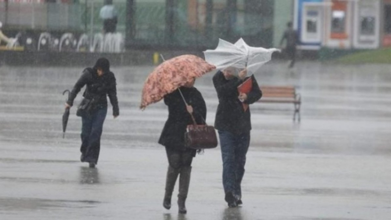 Meteoroloji son dakika duyurdu! İstanbul'a geliyor
