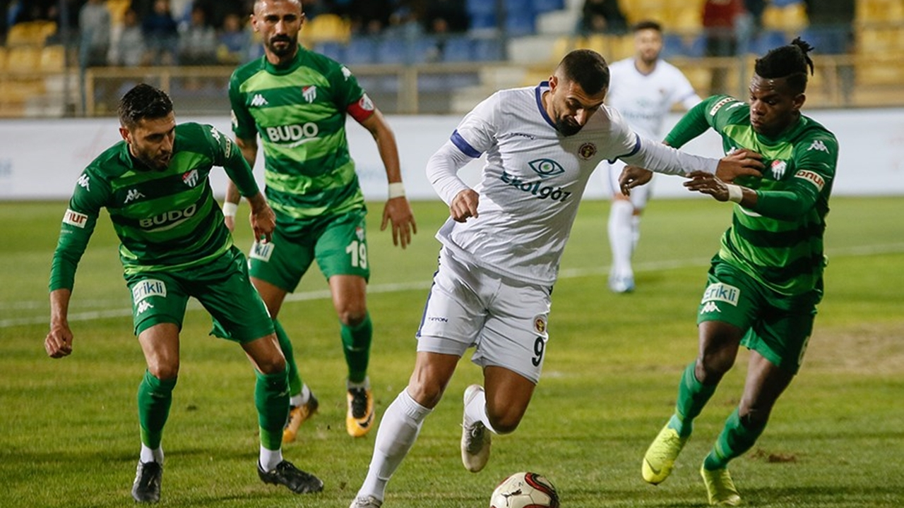 Menemenspor, Bursaspor'u da devirdi!