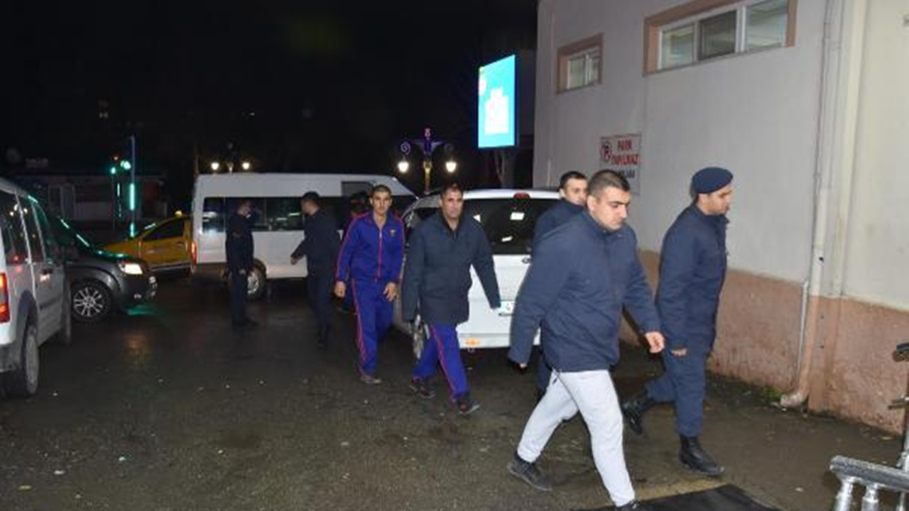 150 asker yemekten zehirlendi...