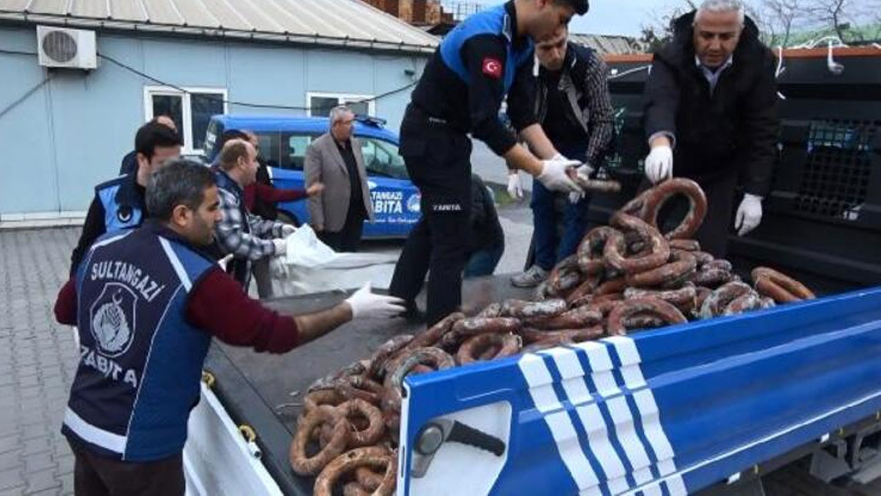 Küflenmiş sucukları İstanbullulara satacaklardı