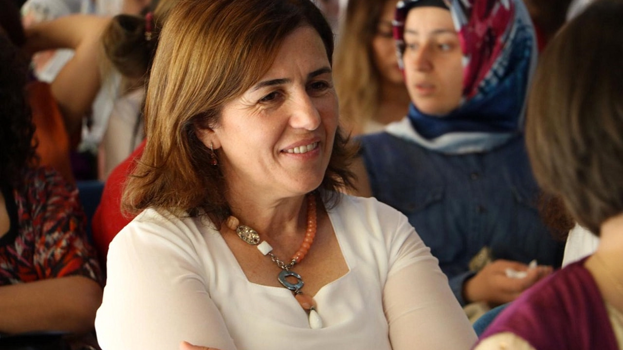 Görevden alınan HDP'li Sur Belediye Başkanı Filiz Buluttekin tutuklandı!