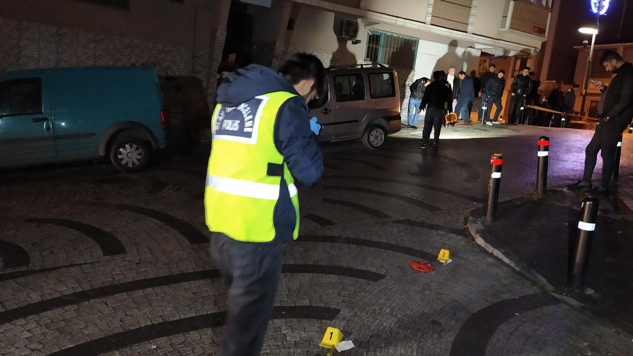 Maskeli saldırganlar kurşun yağdırdı: 2 yaralı!