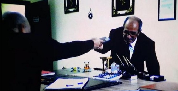 İşte rüşvetin belgesi! Başmüfettiş böyle görüntülendi