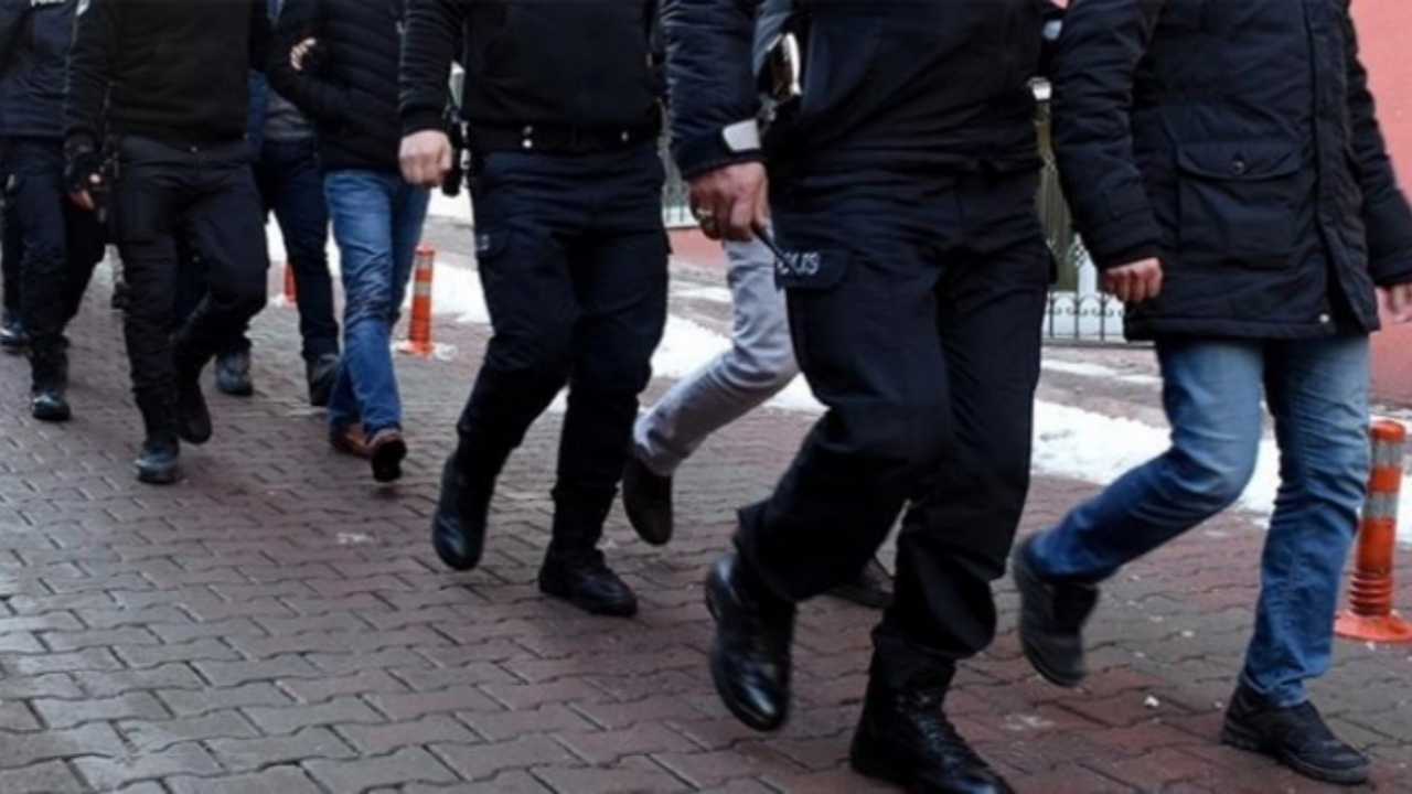 FETÖ'nün askeri ve kamu yapılanmasına darbe: 112 gözaltı kararı!