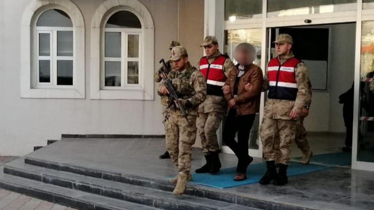 Bir cinayet daha önlendi! Firari mahkum cephanelikle yakalandı...