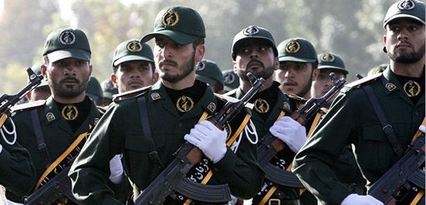 İran Devrim Muhafızlarına bombalı saldırı