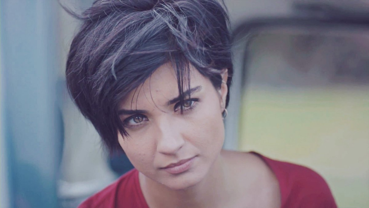 Tuba Büyüküstün YouTube kanalı açtı!
