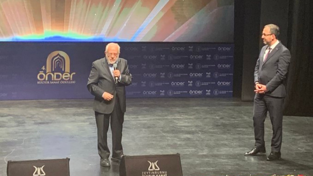 ÖNDER Özel Ödülü Prof. Dr. İhsan Süreyya Sırma'ya! Bakan Kasapoğlu hürmetle dinledi...