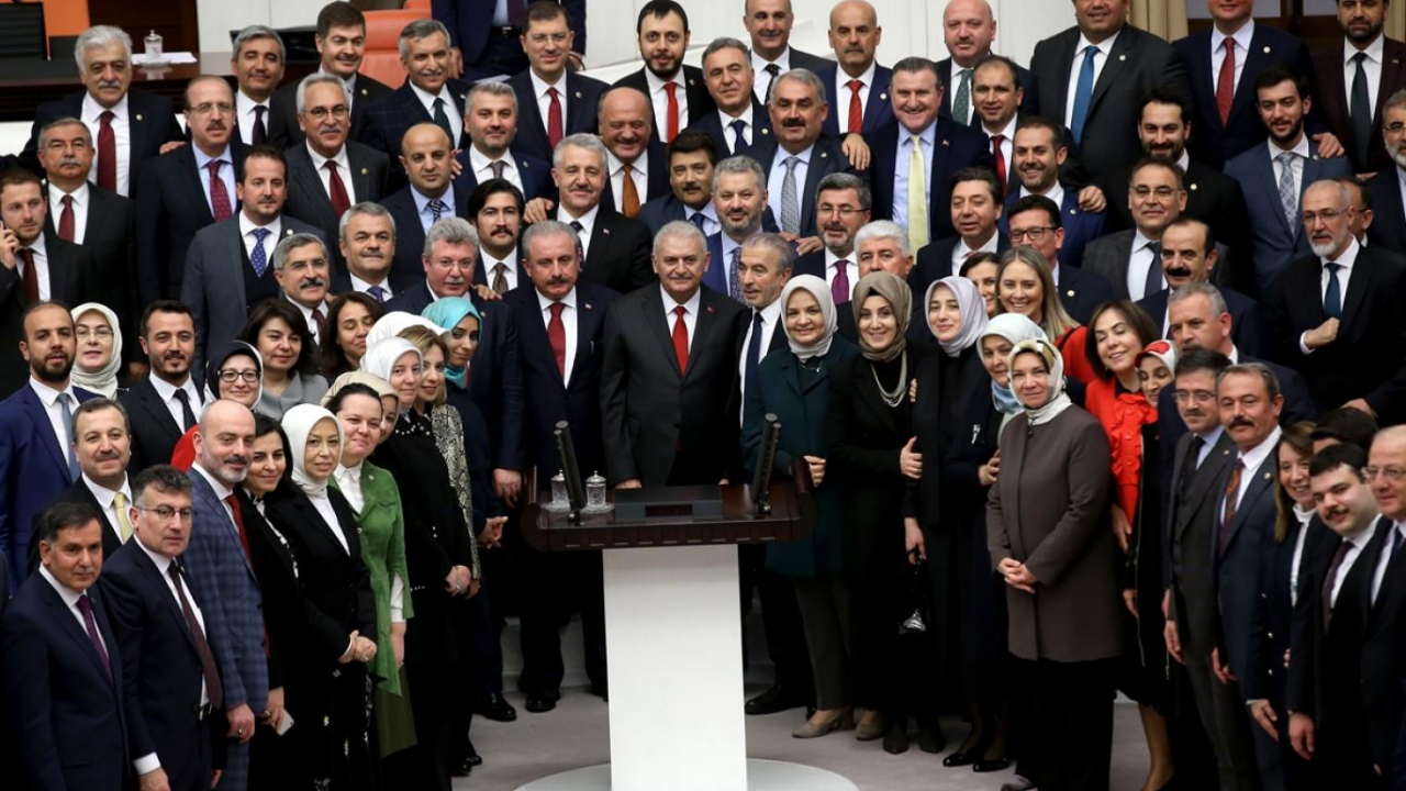 AK Parti'den milletvekillerine talimat!