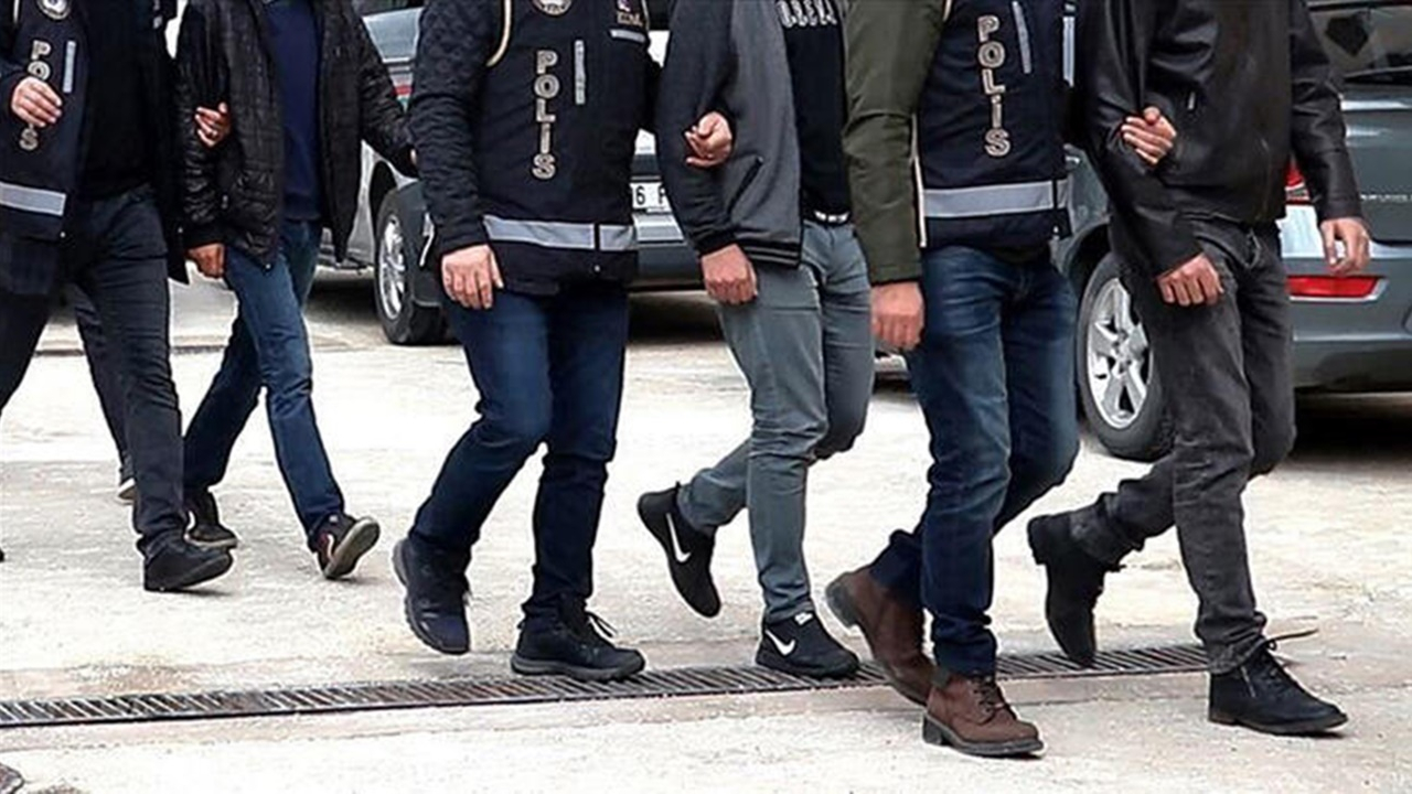 Yunanistan'a kaçmaya çalışan 5 FETÖ şüphelisi yakalandı