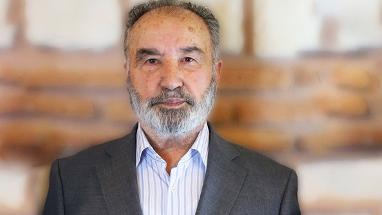 Hayrettin Karaman köşe yazılarına son verdi!
