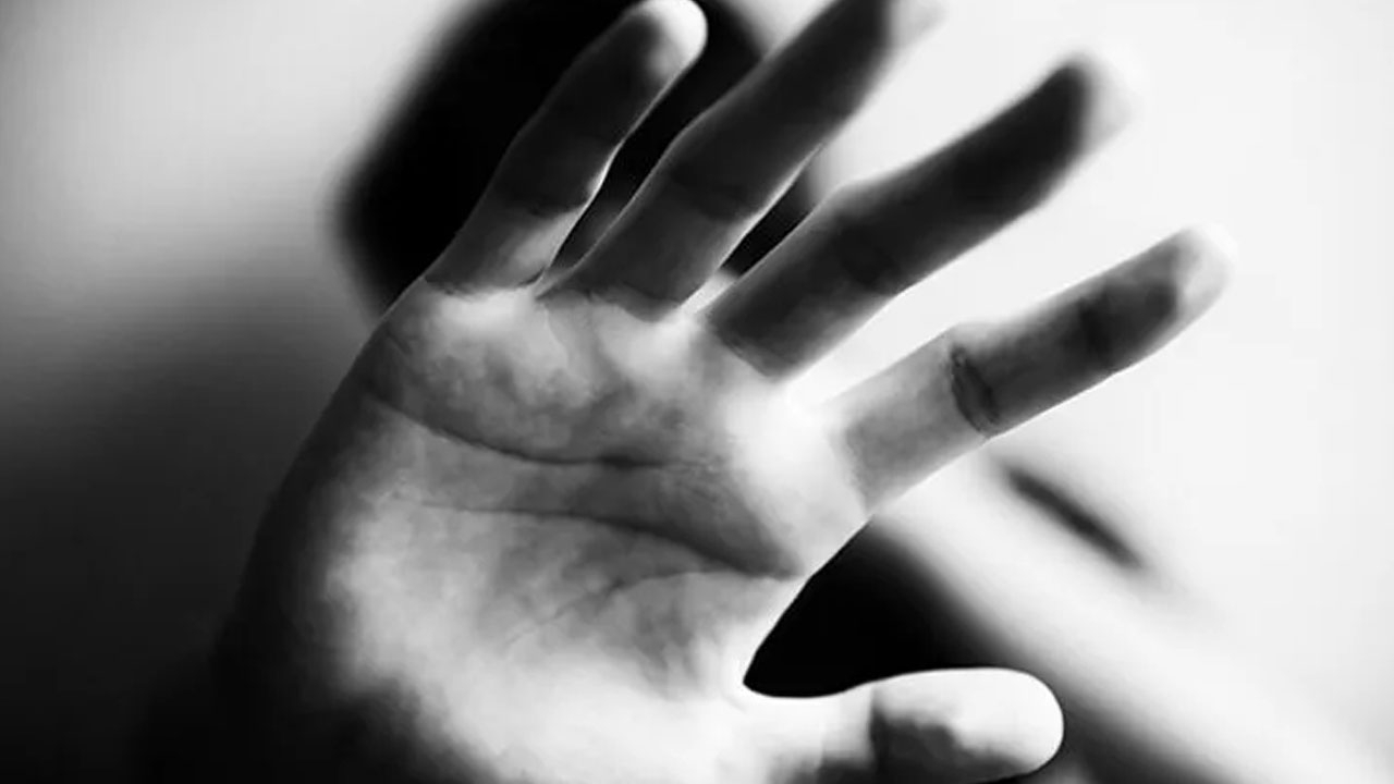 10 yaşındaki torununu istismarla suçlanıyordu! Cezası belli oldu...