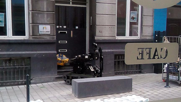 Belçika Türk Federasyonu önünde bomba bulundu