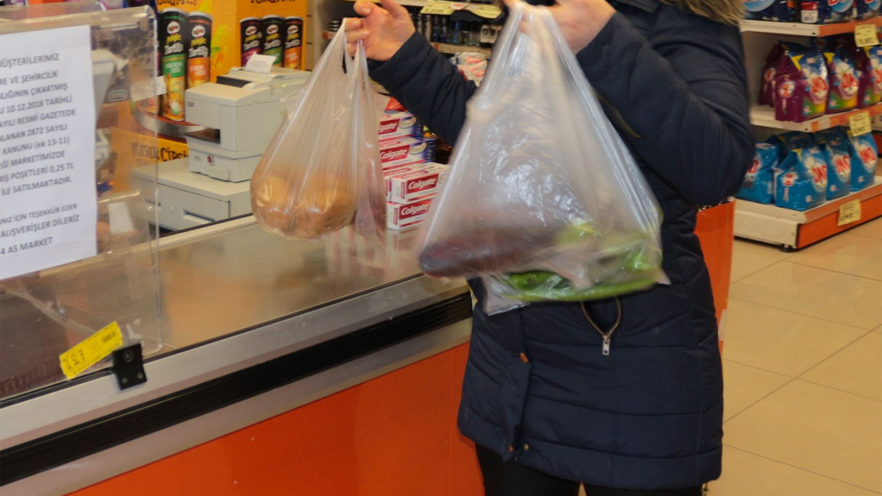 Bakanlık açıkladı: Plastik poşete zam gelmedi!