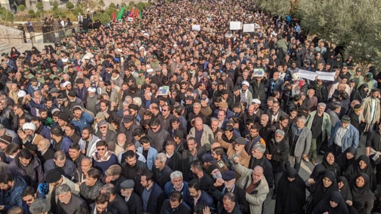 İran'da ABD karşıtı gösteriler
