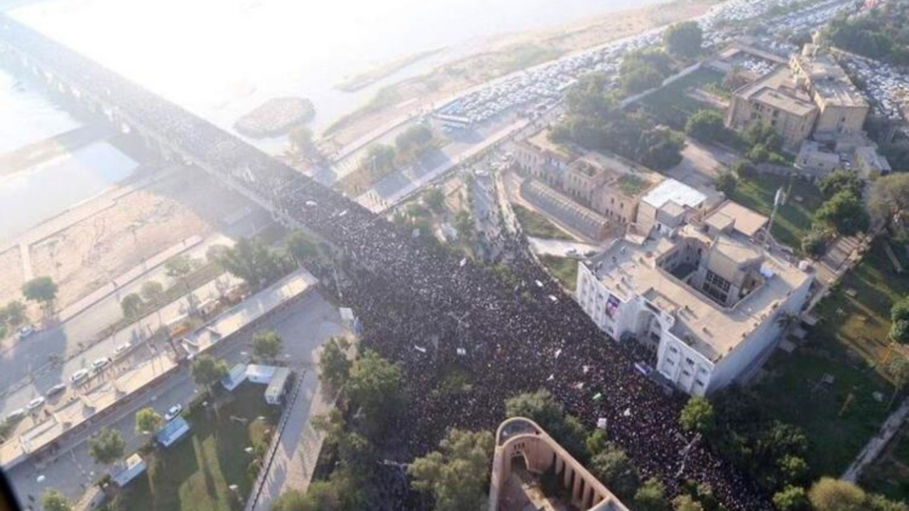 Yüzbinler Süleymani'nin cenazesi için toplandı