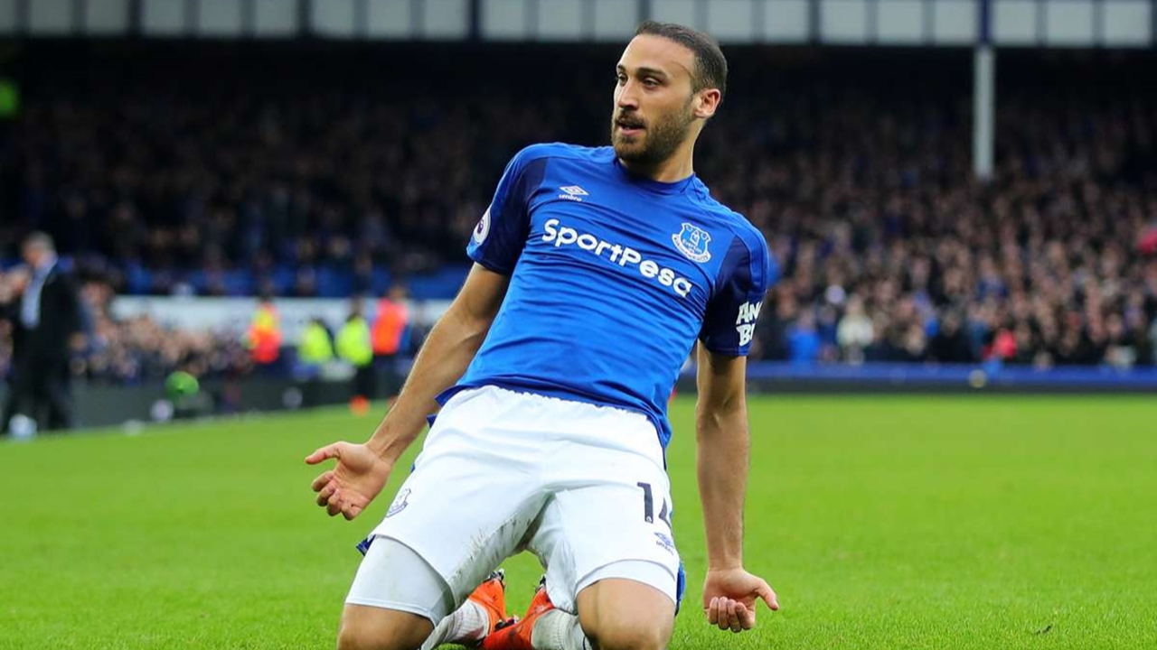Cenk Tosun'a Premier Lig'den 3 talip!