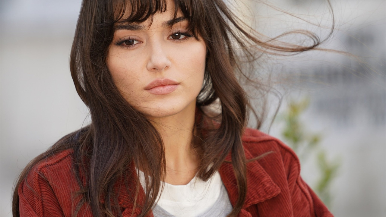 Hande Erçel hayranlarını üzecek!