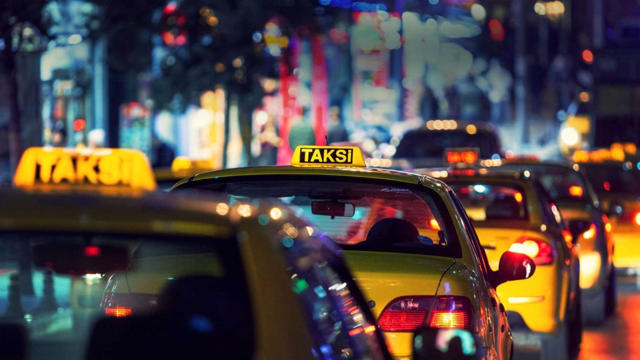 Uber çekildi, zam yapıldı ama taksici hala şikayetçi!