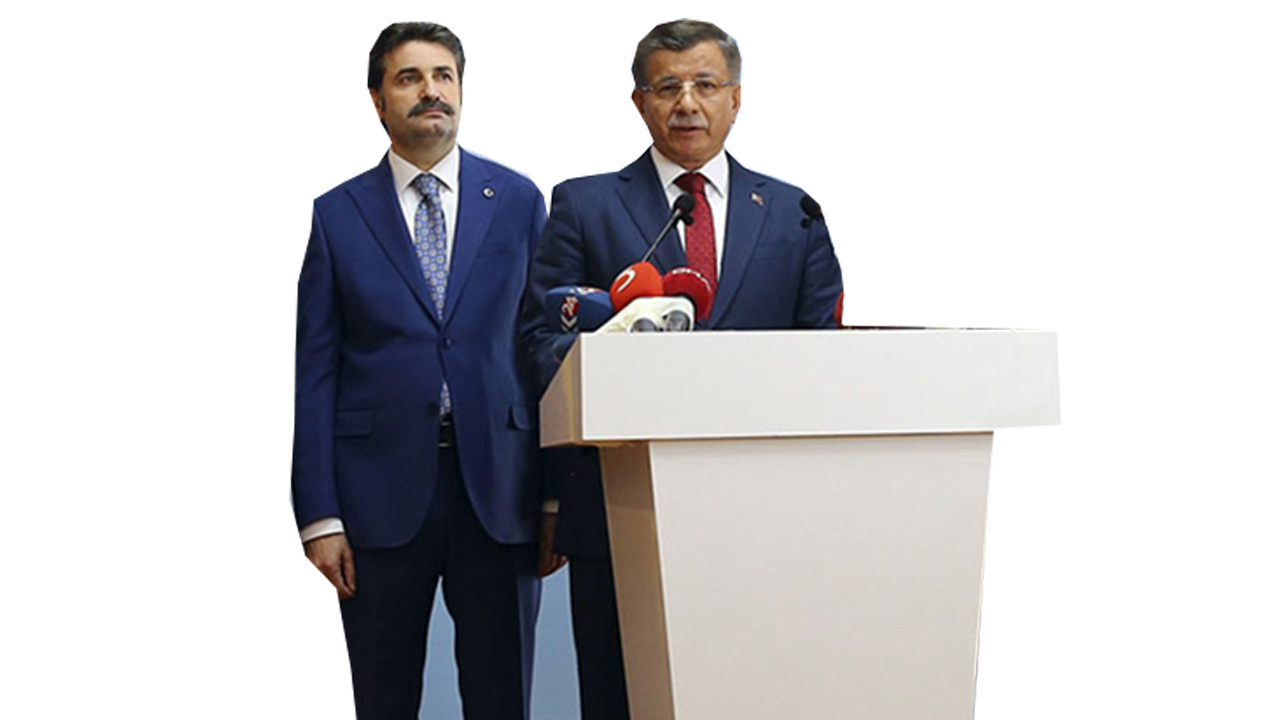 Davutoğlu'nu sırtından hançerlediği ortaya çıktı!