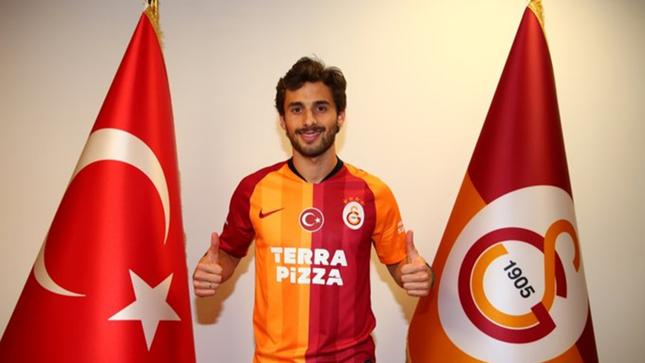 Galatasaray transferi resmen açıkladı!