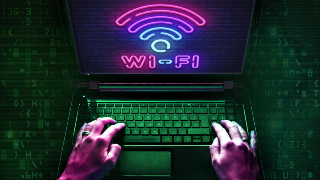 Türk Telekom CEO'su Ümit Önal uyardı! Wi-Fi nedeniyle hapse girebilirsiniz...