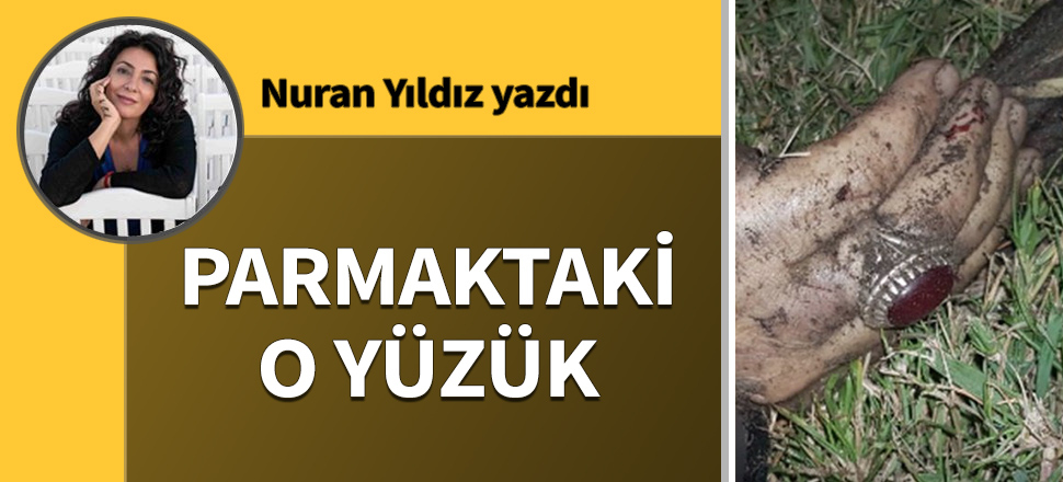 Parmaktaki o yüzük