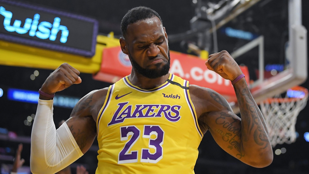 LeBron attı, Lakers yine kazandı!