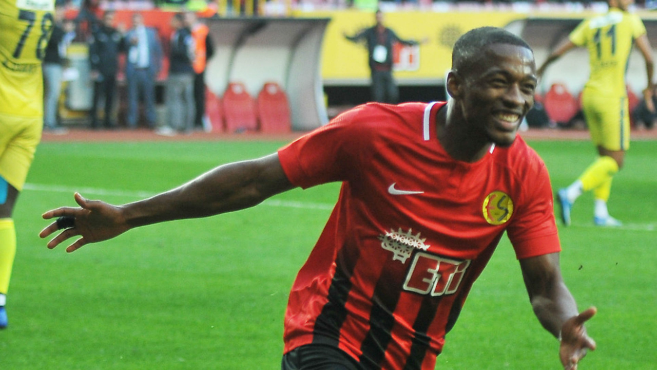 Jesse Sekidika'nın sözleşmesi feshedildi!