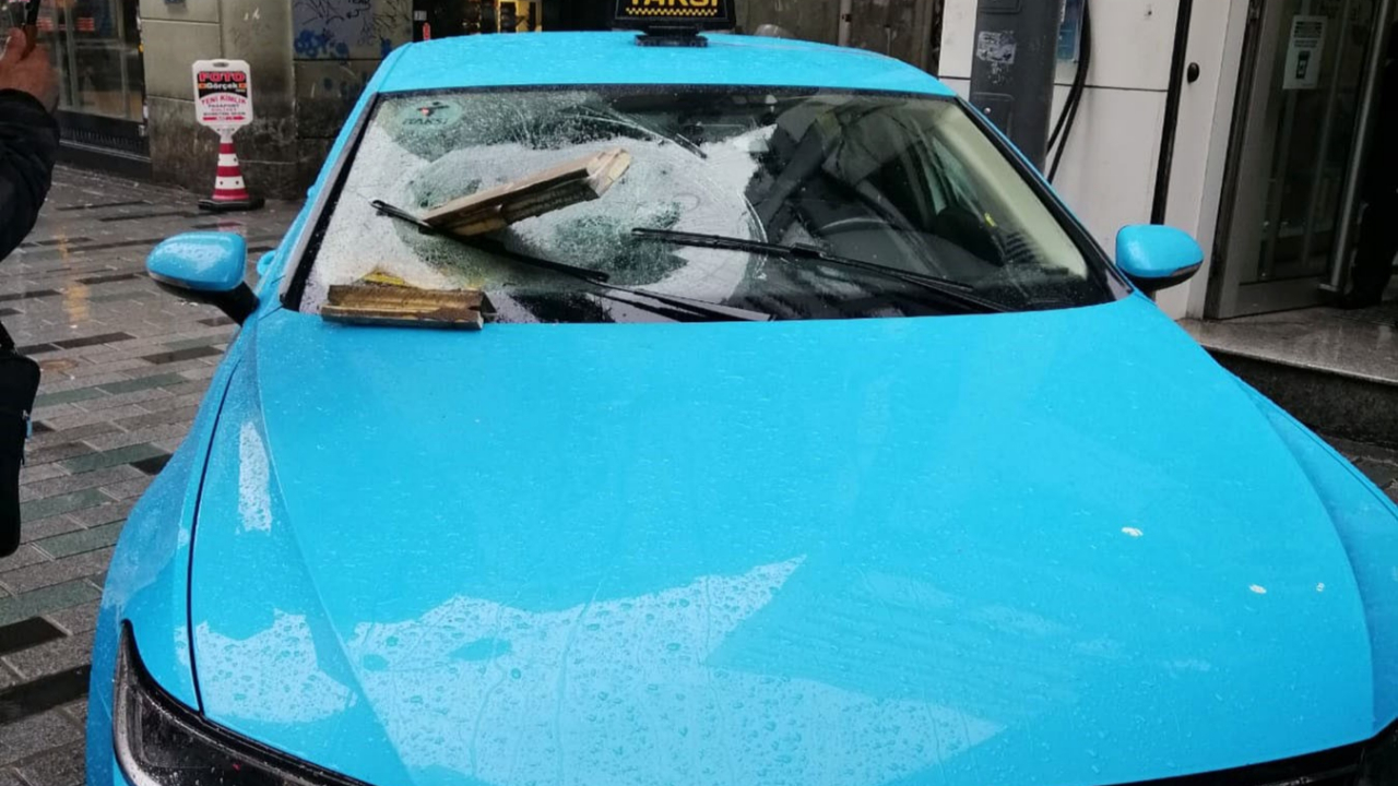 Binadan düştü taksiye ok gibi saplandı!