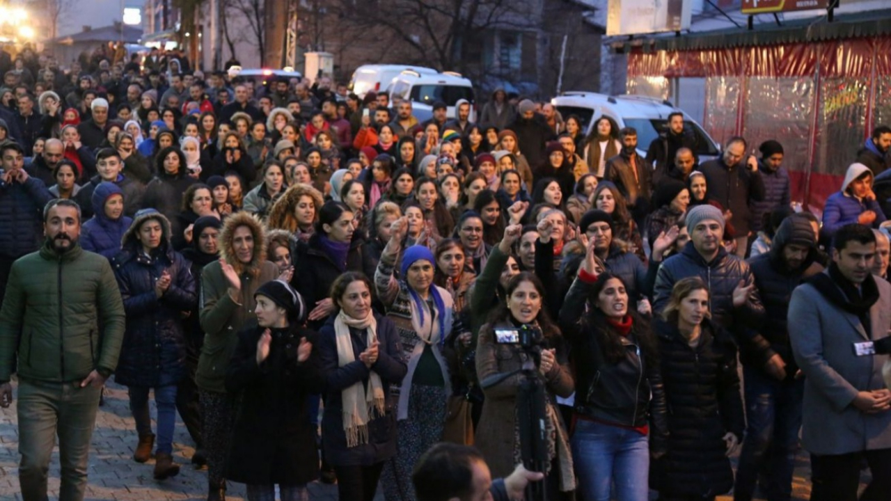 Yıllarca çocukları korkutup tecavüz etti!