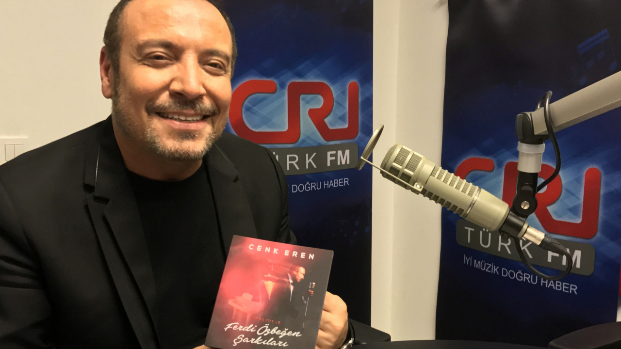 Cenk Eren: Dolabında uzun etek yok!