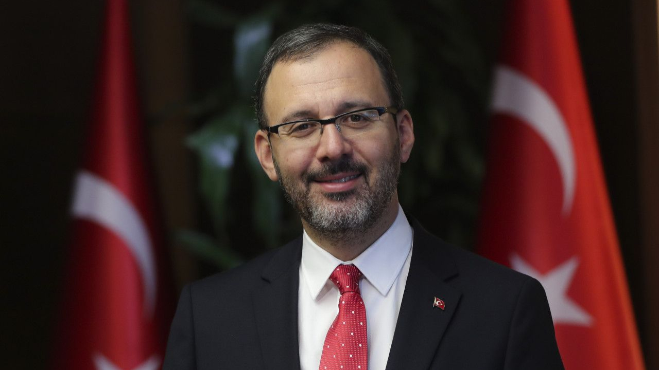 Bakan Kasapoğlu, Spor Kulüpleri ve Federasyonları Çalıştayı hakkında bilgi verdi!