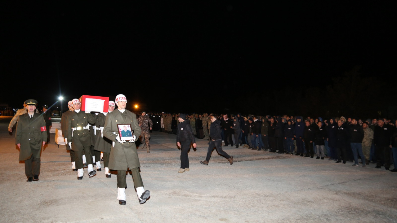 Şehitler için Şırnak'ta hüzünlü tören!