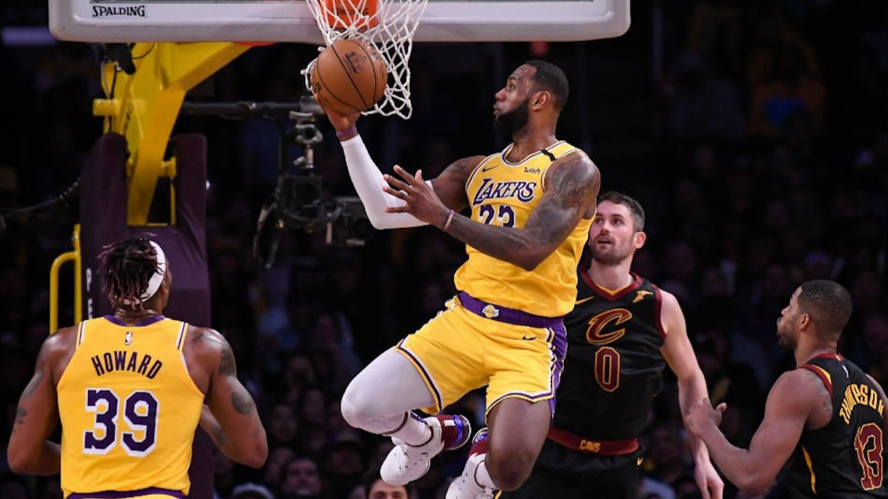LeBron'dan eski takımına 31 sayı!