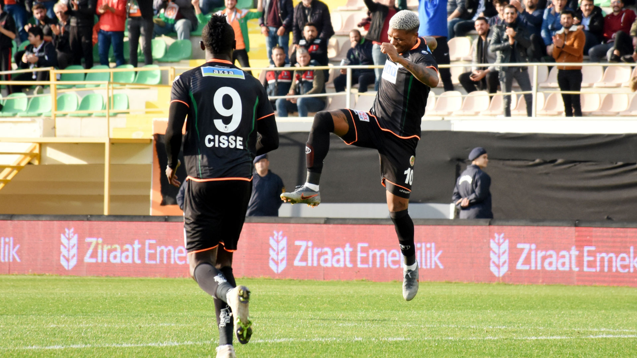 Alanyaspor, avantajı kaptı!