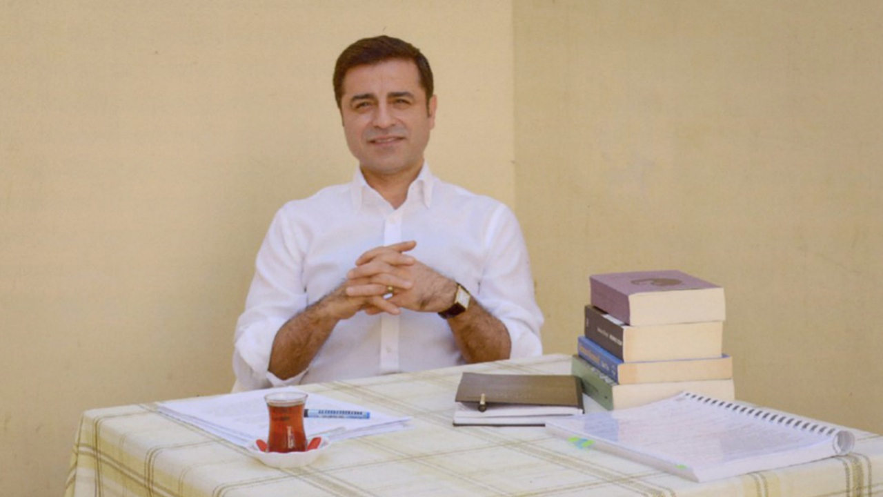 Ahmet Hakan yazdı: Demirtaş dağa teslim oldu!