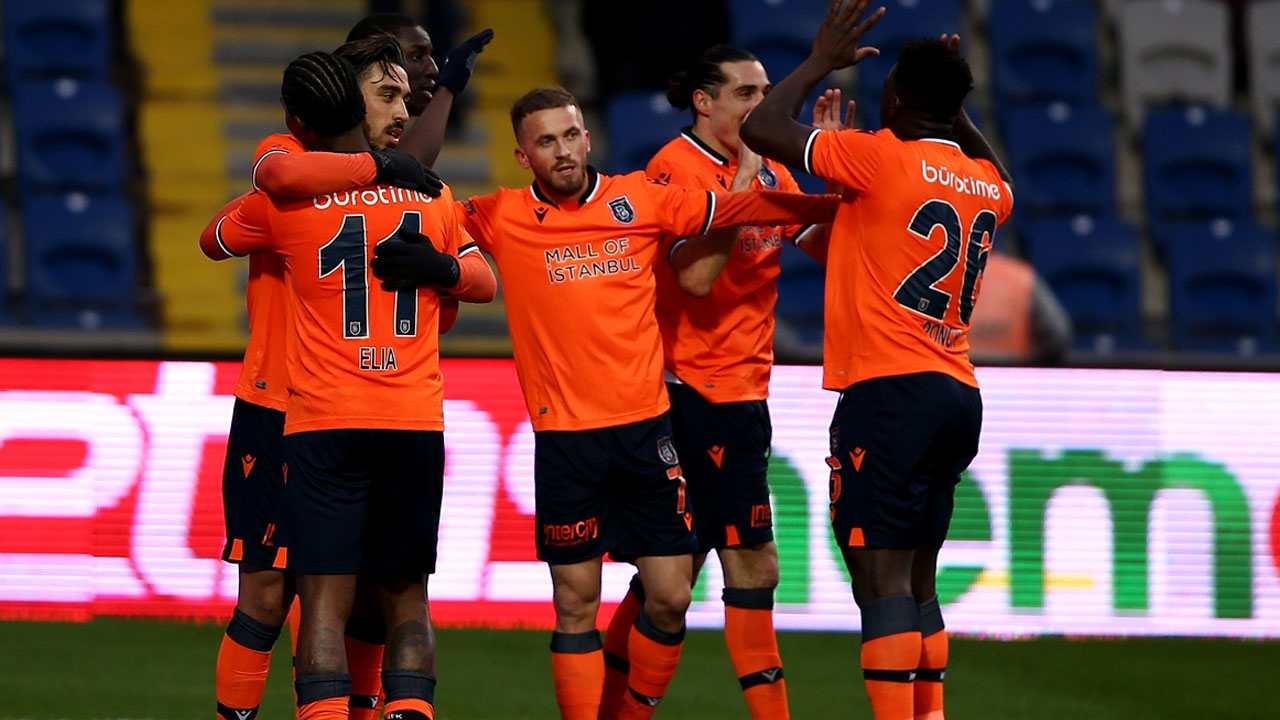 Başakşehir, Yeni Malatyaspor'u 4 golle geçti!