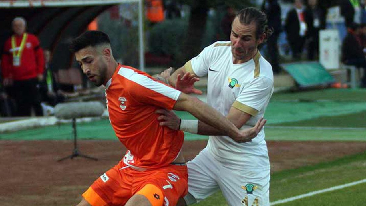 Adanaspor ile Akhisarspor golsüz berabere kaldı!