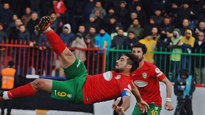 Daha önce görülmemiş uygulama! Diyarbakır doğumlu olmayan tribüne giremeyecek!