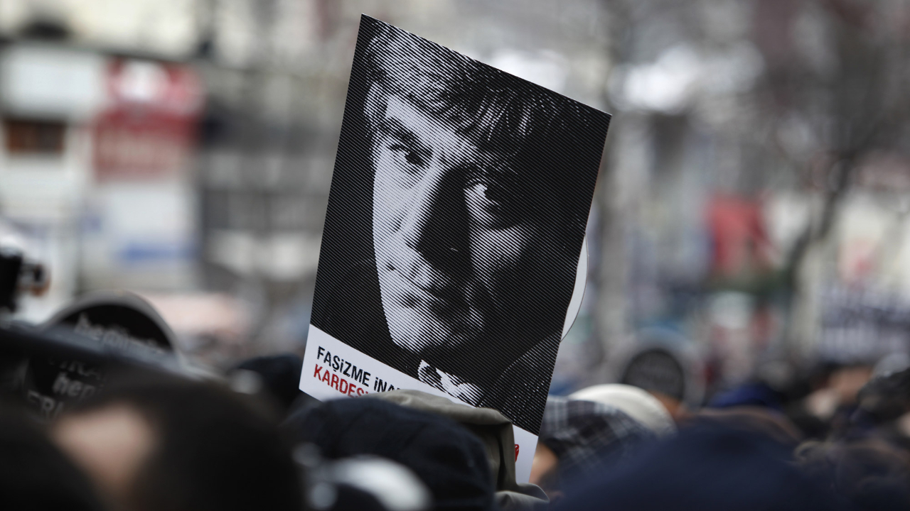 Hrant Dink öldürüldüğü yerde anılıyor!